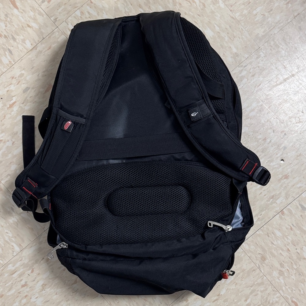 Backpack - Picture 6 of 11